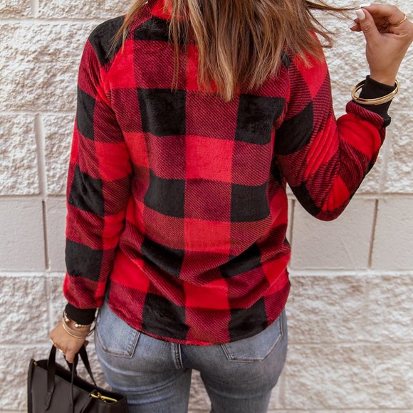 STATUS UPDATE RED PLAID ASYMMETRICAL PULLOVER - Picture 2 of 3